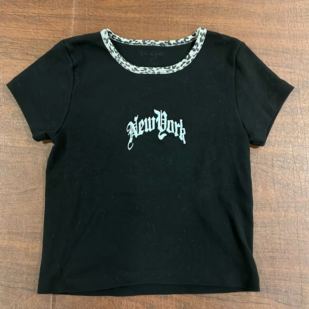 Brandy Melville New York Tee XS